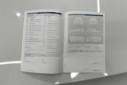 valkoinen Volkswagen Passat 2016 kuva 39.