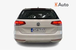 valkoinen Volkswagen Passat 2016 kuva 3.