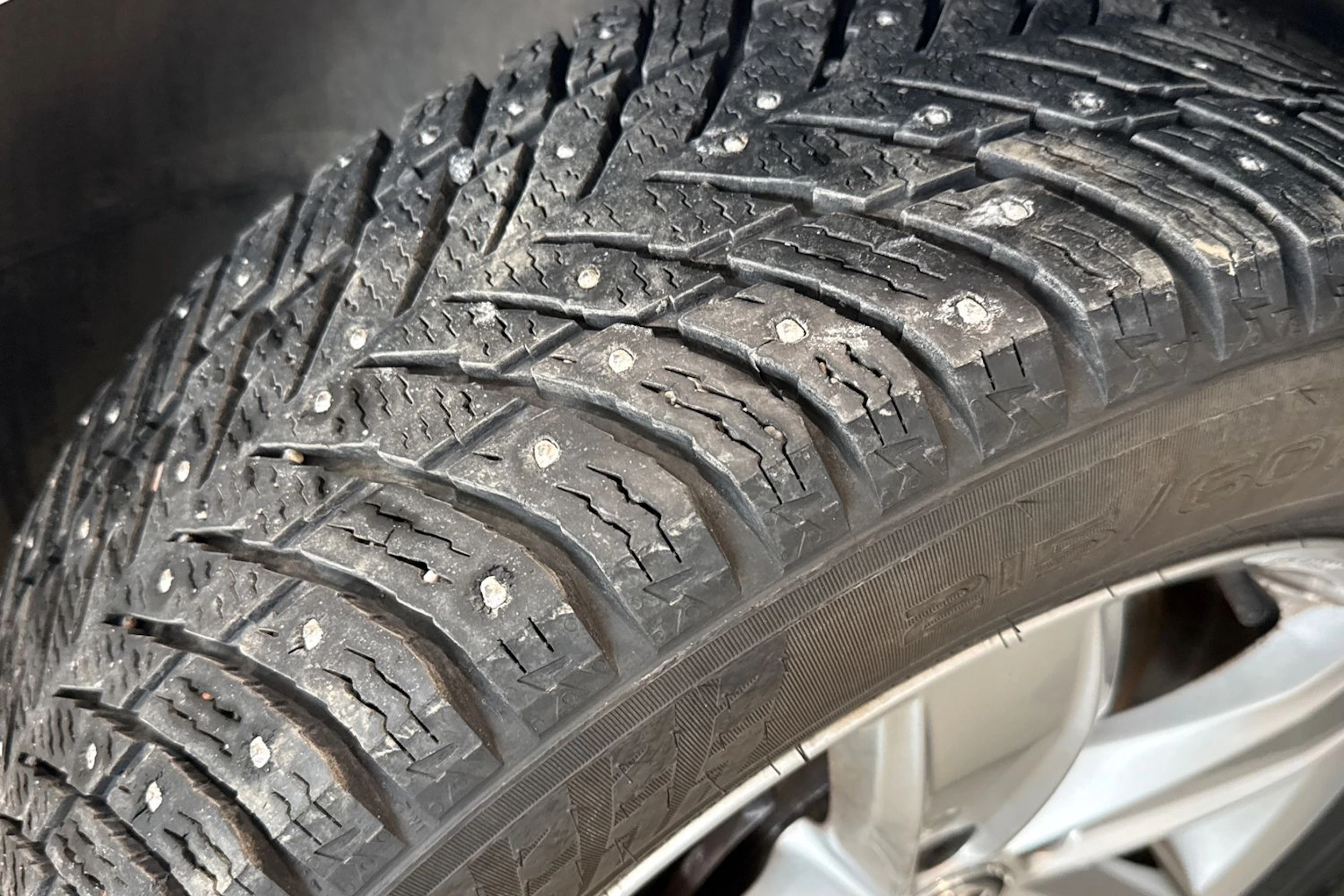 valkoinen Volkswagen Passat 2016 kuva 10.