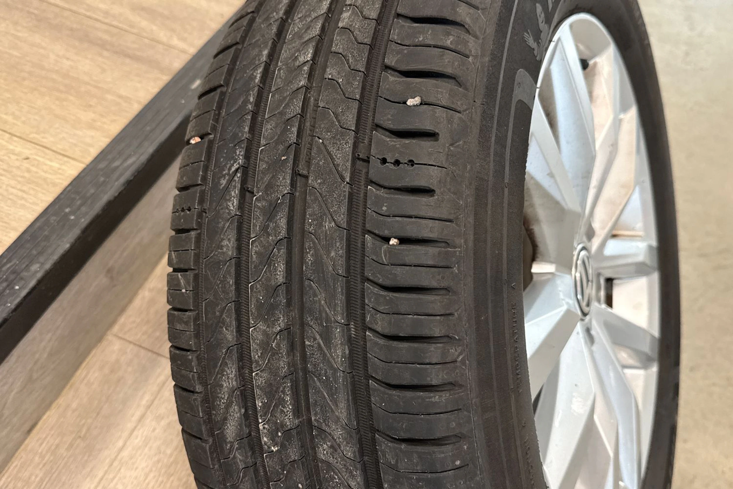 valkoinen Volkswagen Passat 2016 kuva 13.