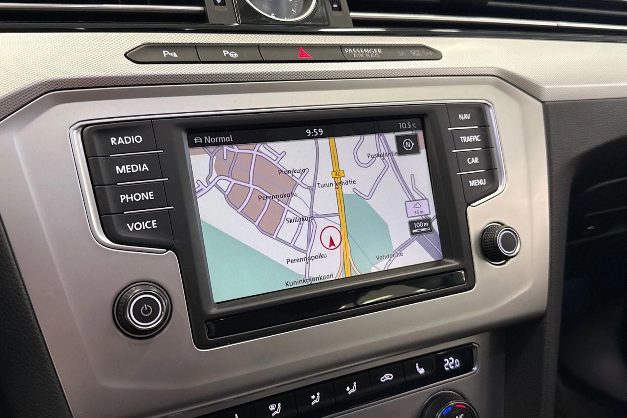 valkoinen Volkswagen Passat 2016 kuva 21.