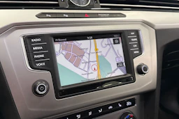 valkoinen Volkswagen Passat 2016 kuva 21.