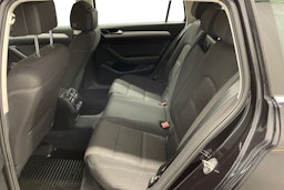 musta Volkswagen Passat 2016 kuva 10.