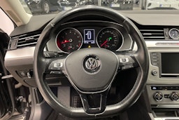 musta Volkswagen Passat 2016 kuva 14.