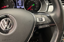 musta Volkswagen Passat 2016 kuva 15.