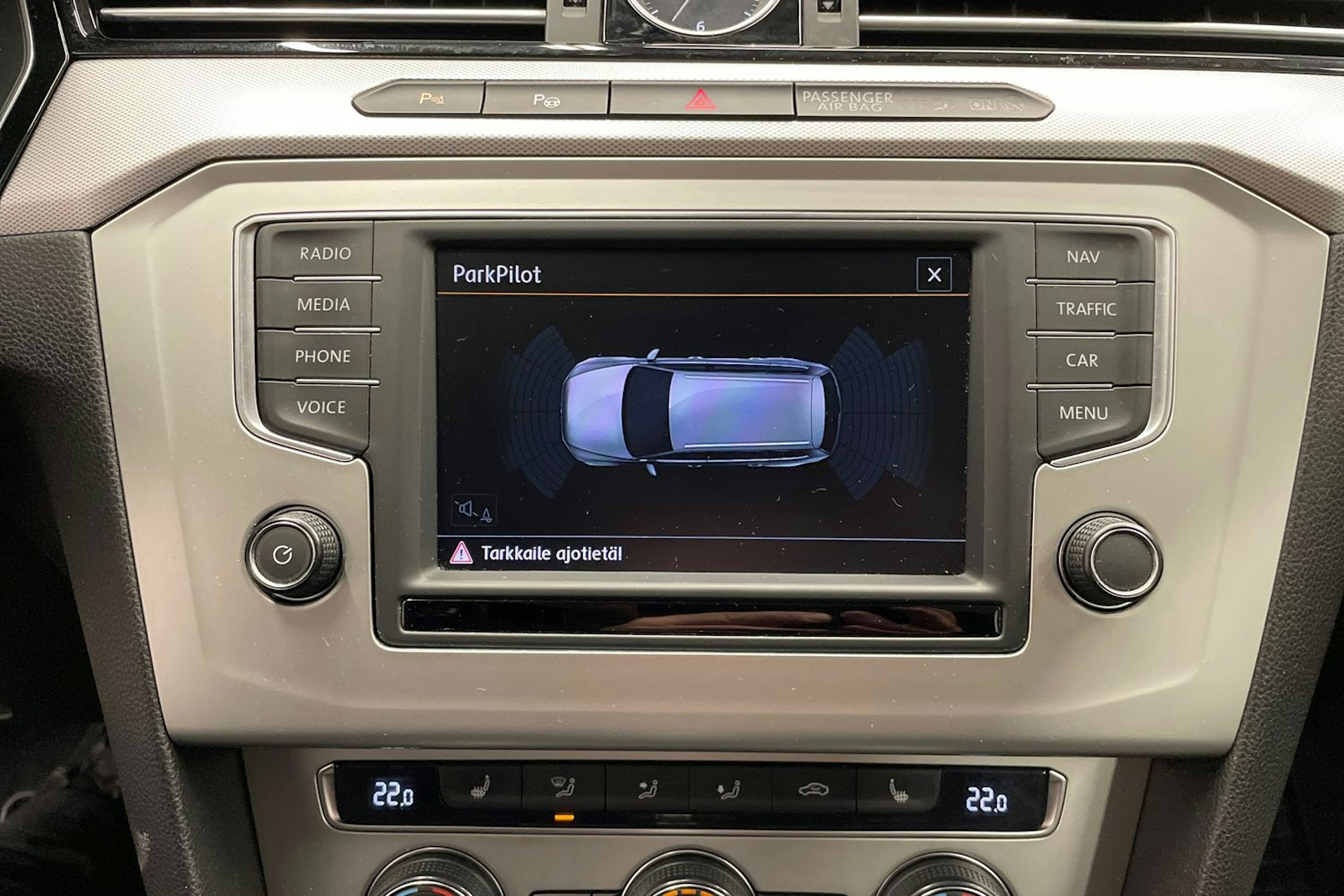 musta Volkswagen Passat 2016 kuva 17.