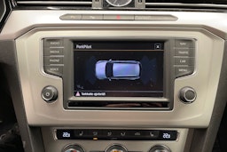 musta Volkswagen Passat 2016 kuva 17.