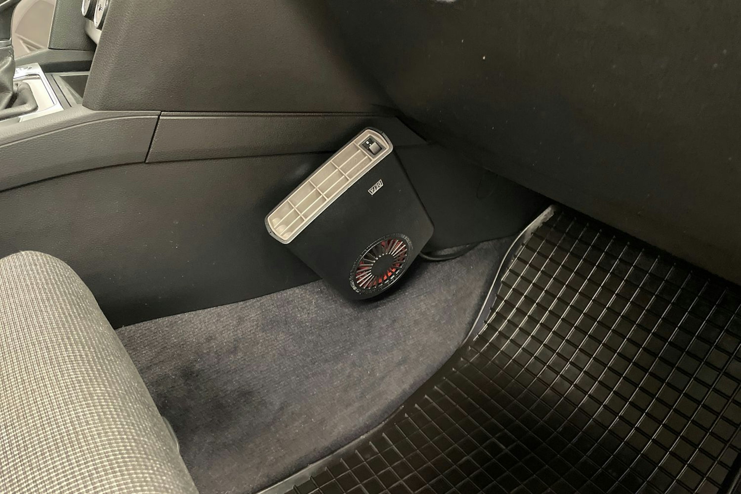 musta Volkswagen Passat 2016 kuva 25.