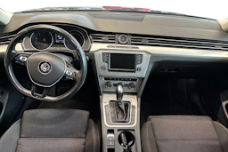 musta Volkswagen Passat 2016 kuva 9.