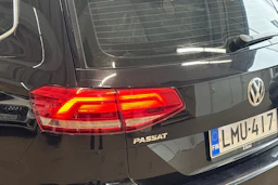 musta Volkswagen Passat 2016 kuva 18.