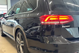 musta Volkswagen Passat 2016 kuva 19.
