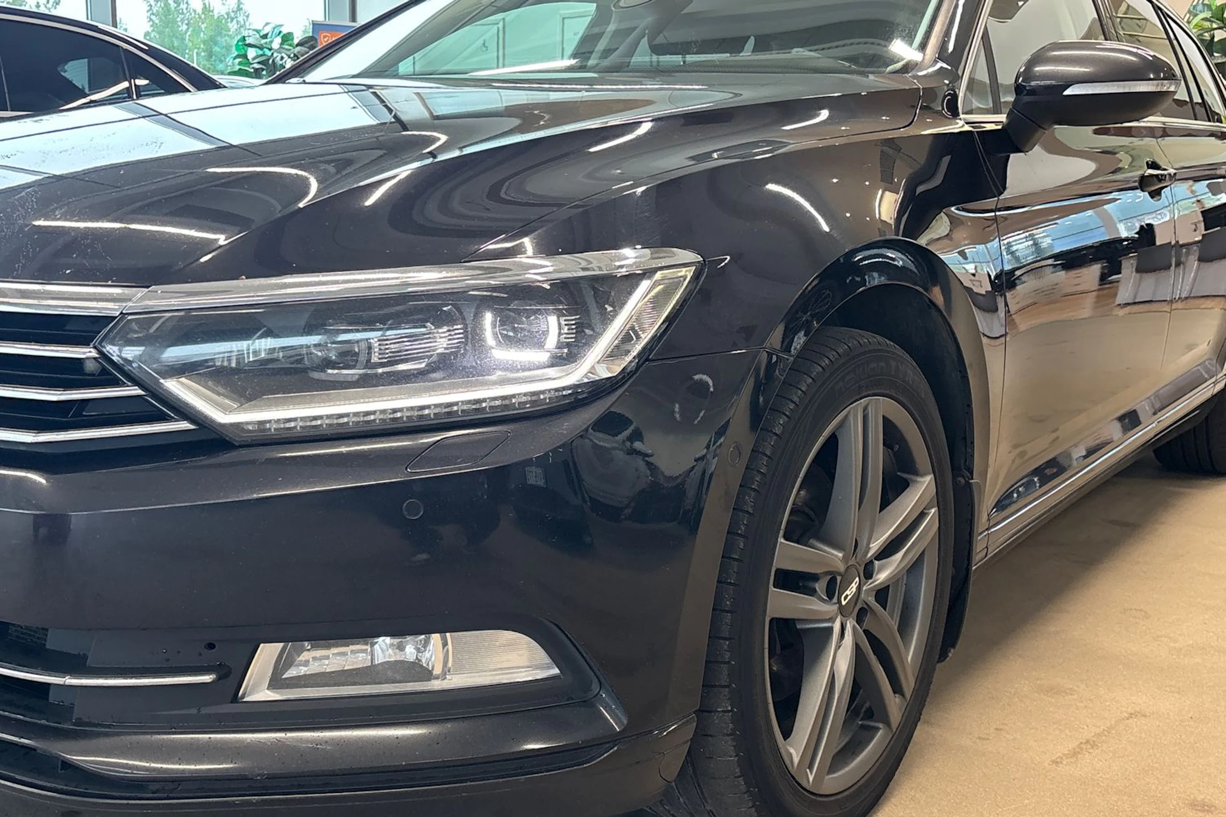 musta Volkswagen Passat 2016 kuva 21.