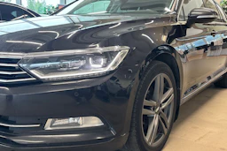 musta Volkswagen Passat 2016 kuva 21.