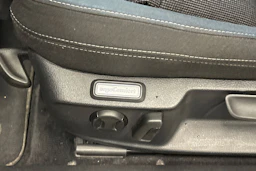 musta Volkswagen Passat 2016 kuva 23.