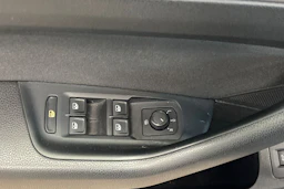 musta Volkswagen Passat 2016 kuva 27.