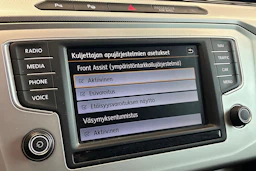 musta Volkswagen Passat 2016 kuva 39.