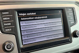 musta Volkswagen Passat 2016 kuva 40.