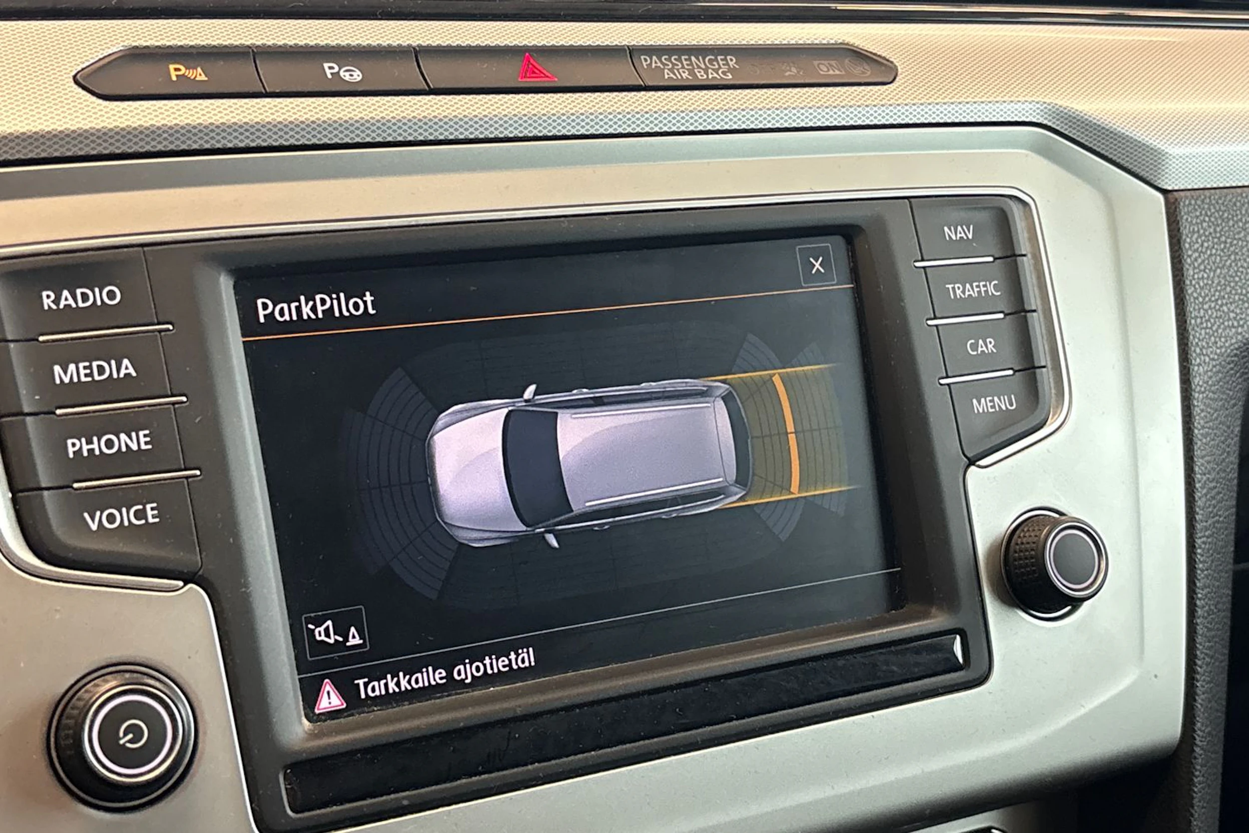 musta Volkswagen Passat 2016 kuva 43.