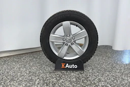 harmaa Volkswagen Passat 2016 kuva 13.