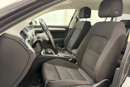 harmaa Volkswagen Passat 2016 kuva 17.