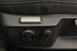 harmaa Volkswagen Passat 2016 kuva 18.