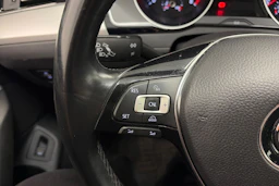harmaa Volkswagen Passat 2016 kuva 20.