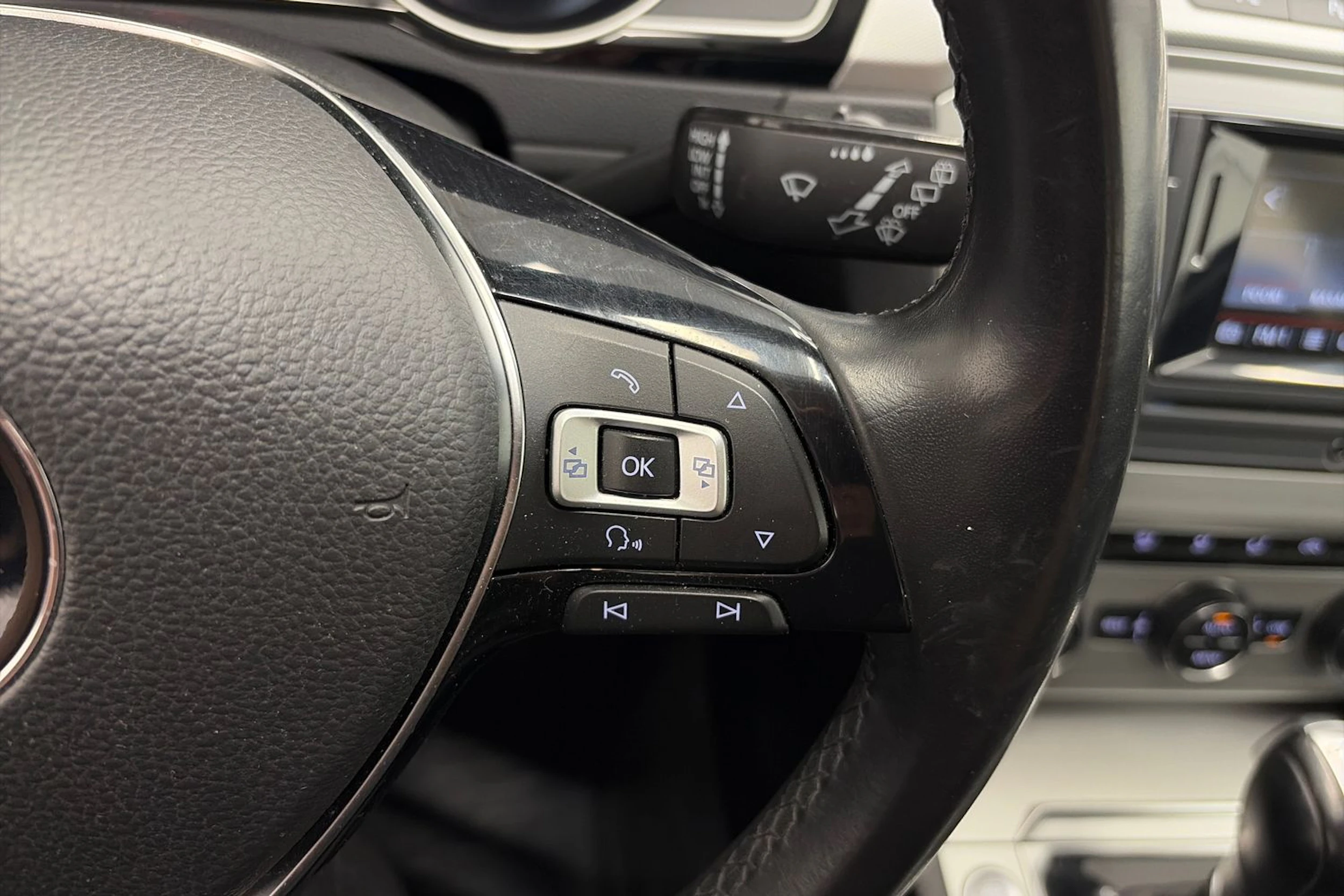 harmaa Volkswagen Passat 2016 kuva 21.