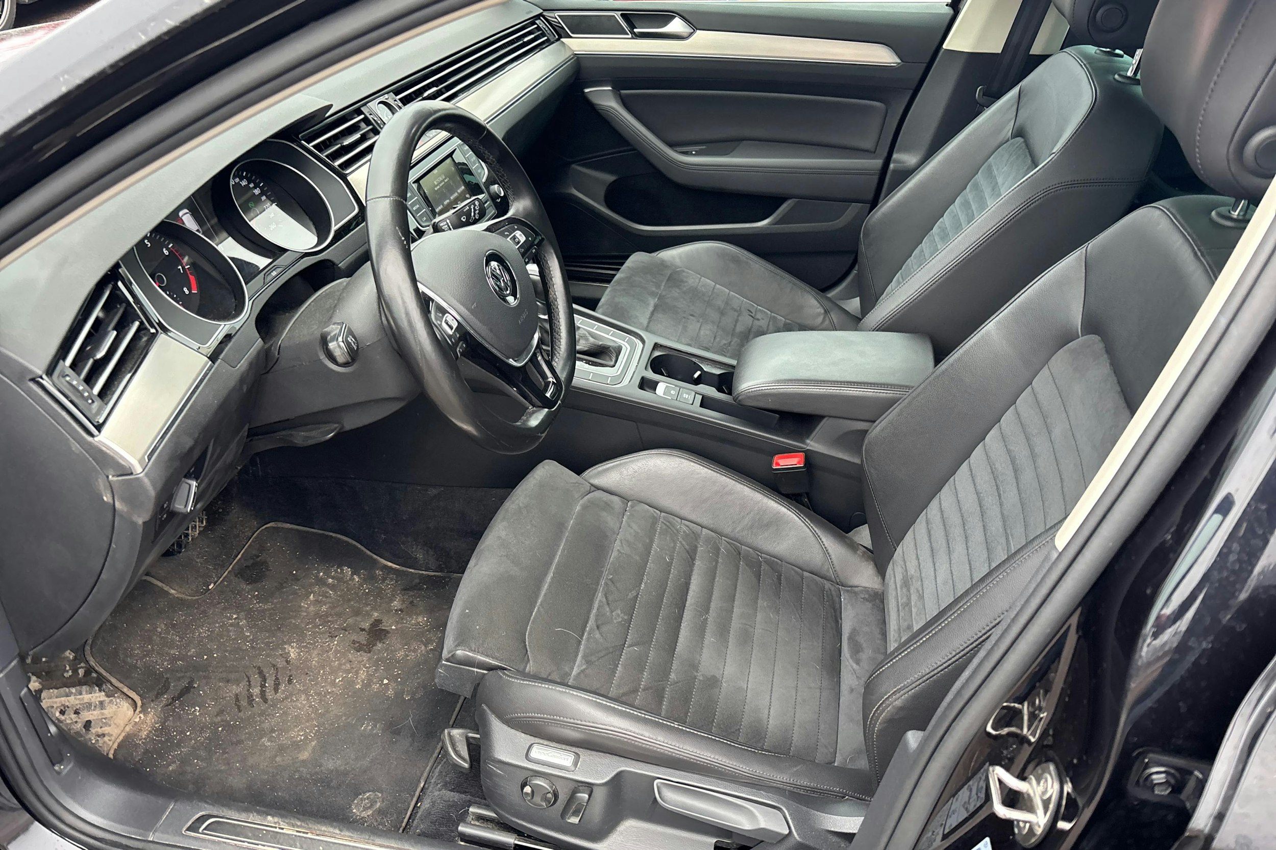 met. musta Volkswagen Passat 2016 kuva 3.