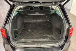 met. musta Volkswagen Passat 2016 kuva 11.