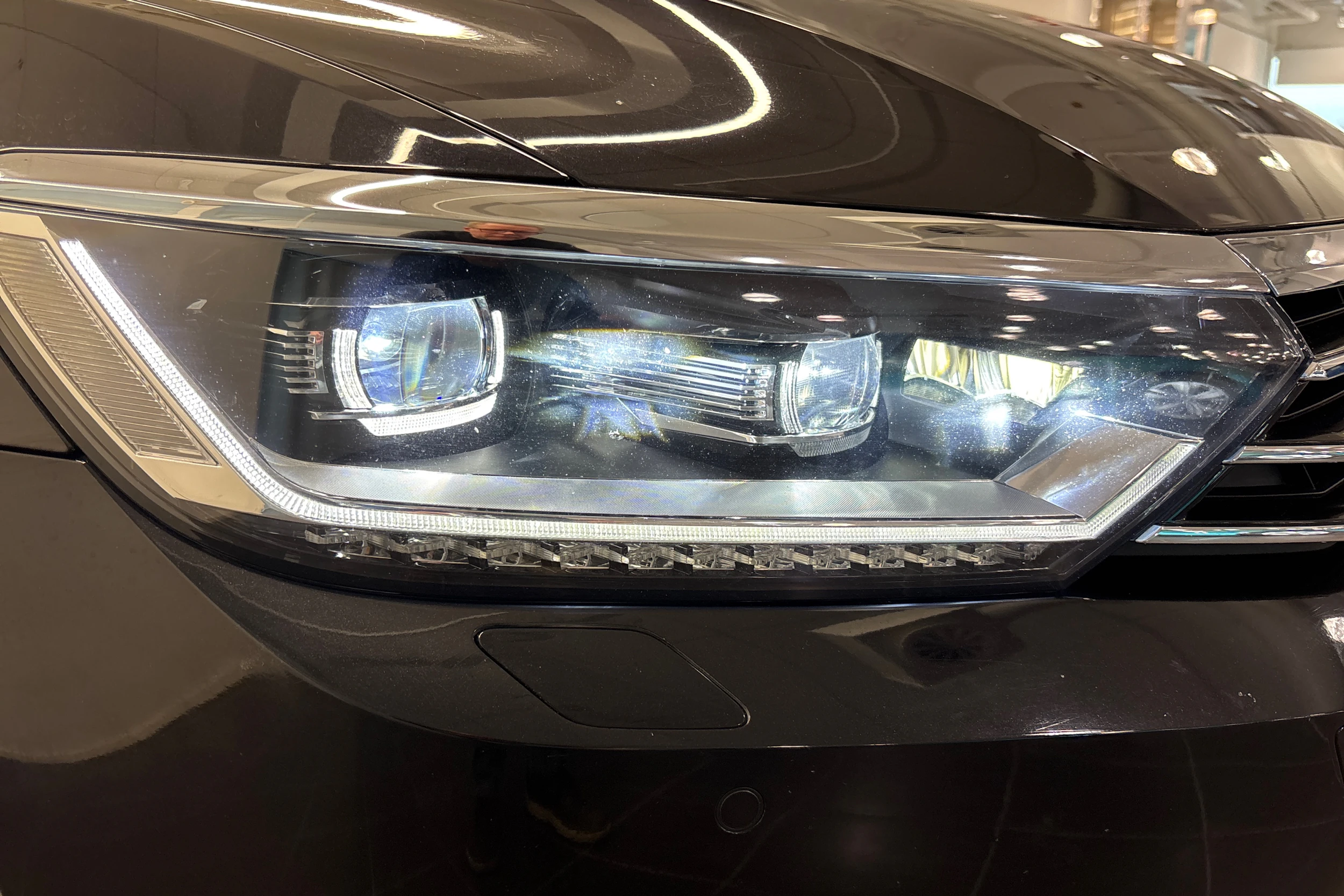 met. musta Volkswagen Passat 2016 kuva 16.