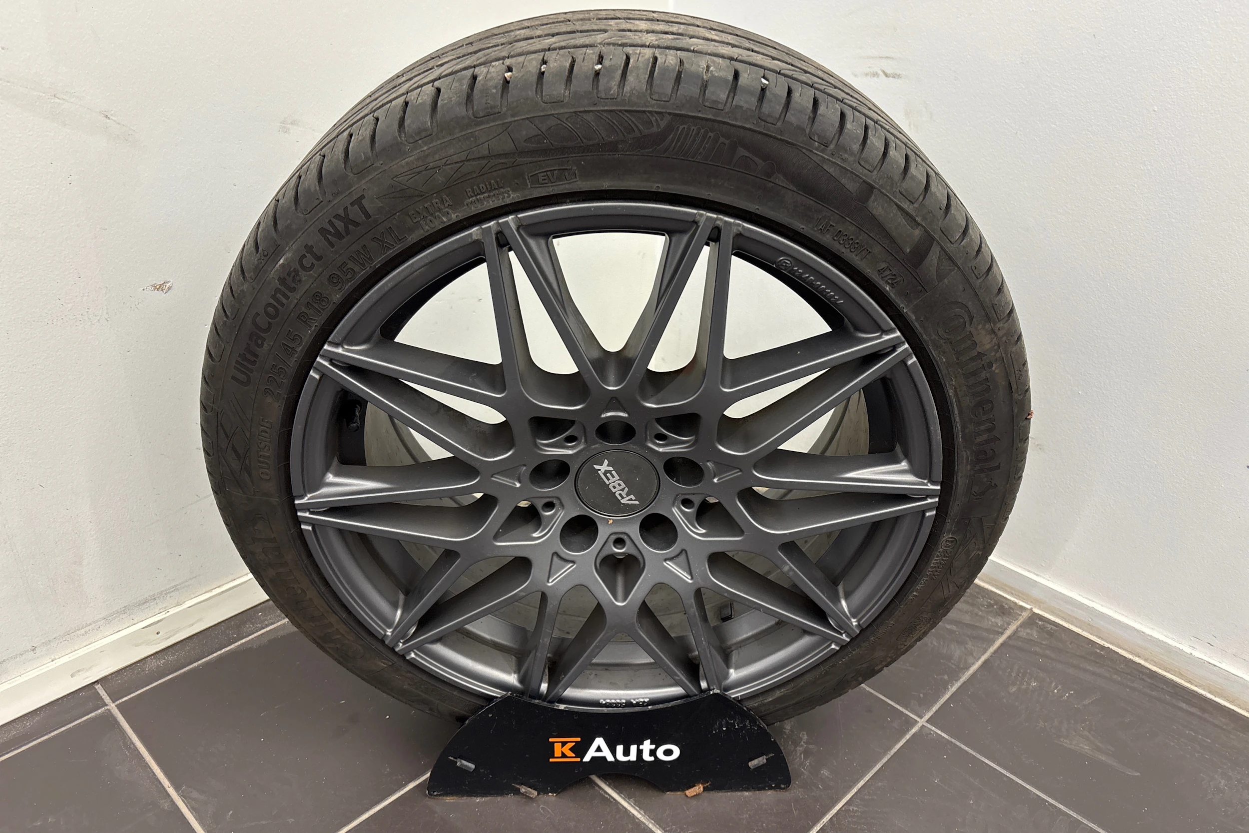 met. musta Volkswagen Passat 2016 kuva 31.