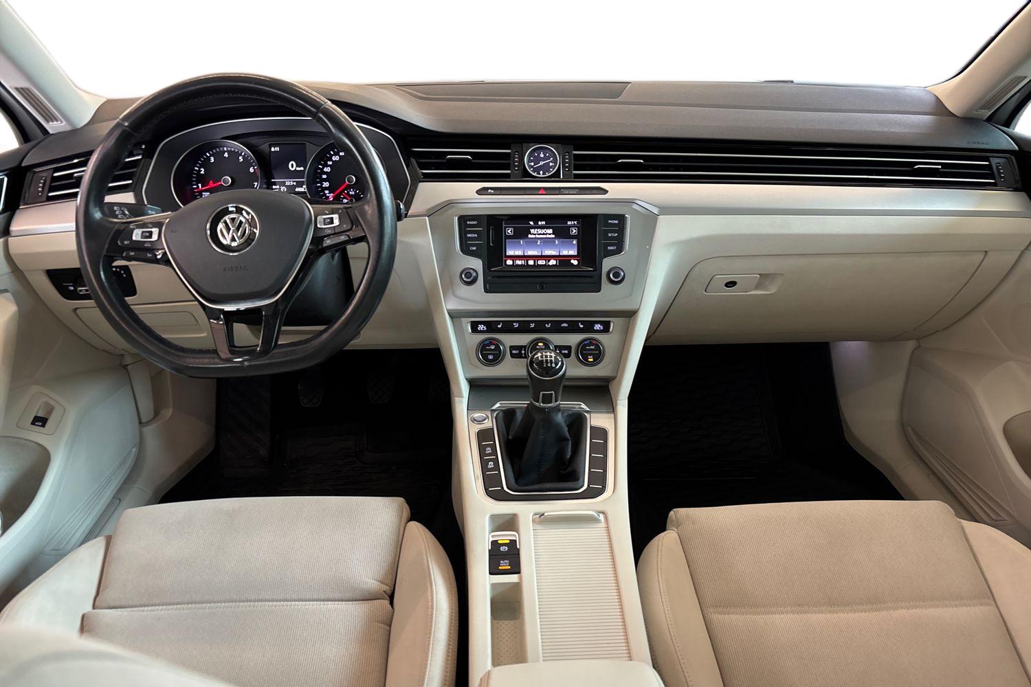 Volkswagen Passat 2016, kuva 7/18