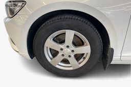 valkoinen Volkswagen Passat 2016 kuva 9.