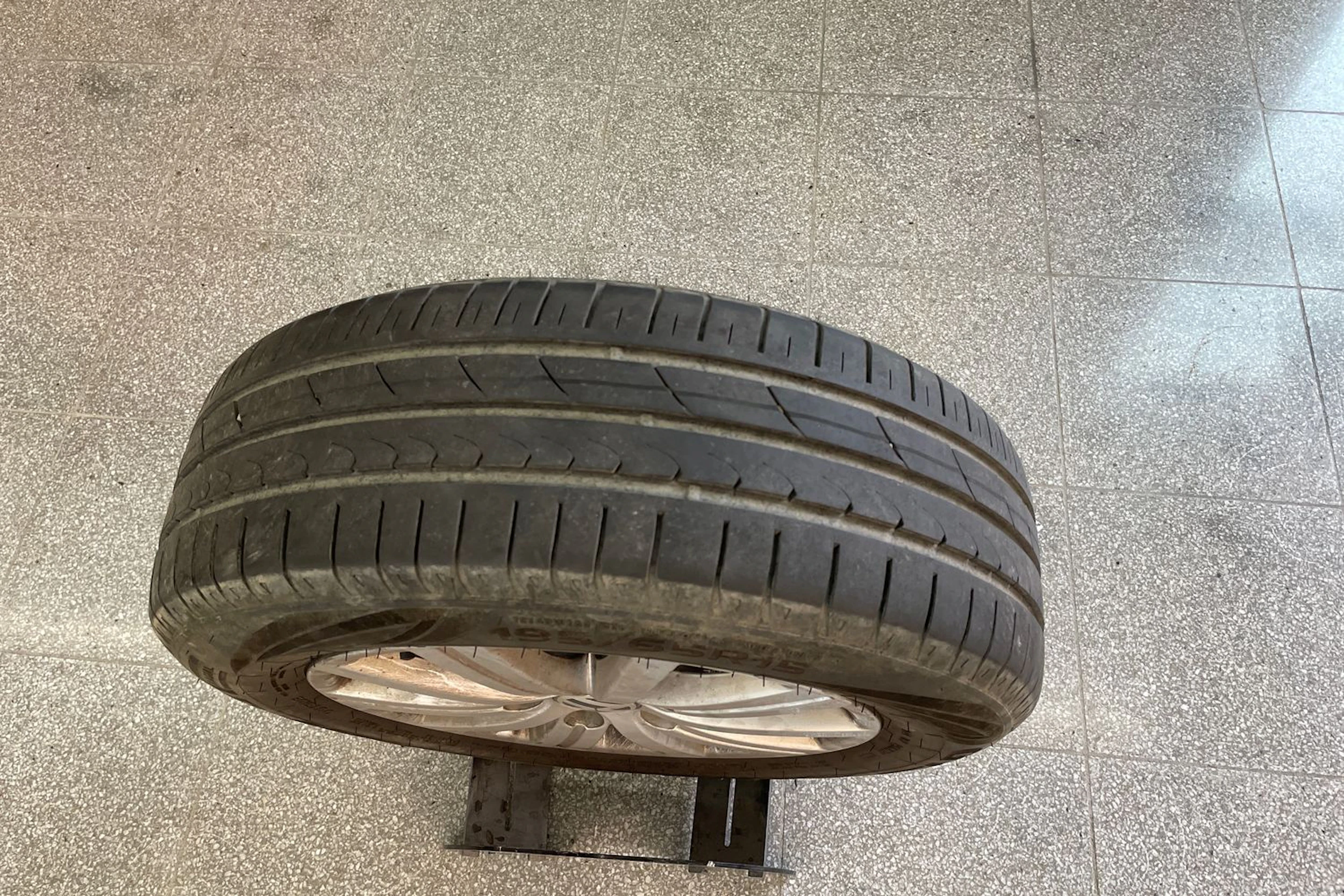 valkoinen Volkswagen Passat 2016 kuva 23.