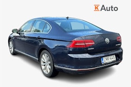 sininen Volkswagen Passat 2016 kuva 2.
