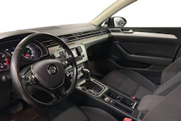 musta Volkswagen Passat 2016 kuva 3.