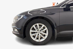 musta Volkswagen Passat 2016 kuva 9.