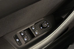 musta Volkswagen Passat 2016 kuva 18.
