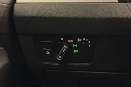 musta Volkswagen Passat 2016 kuva 19.