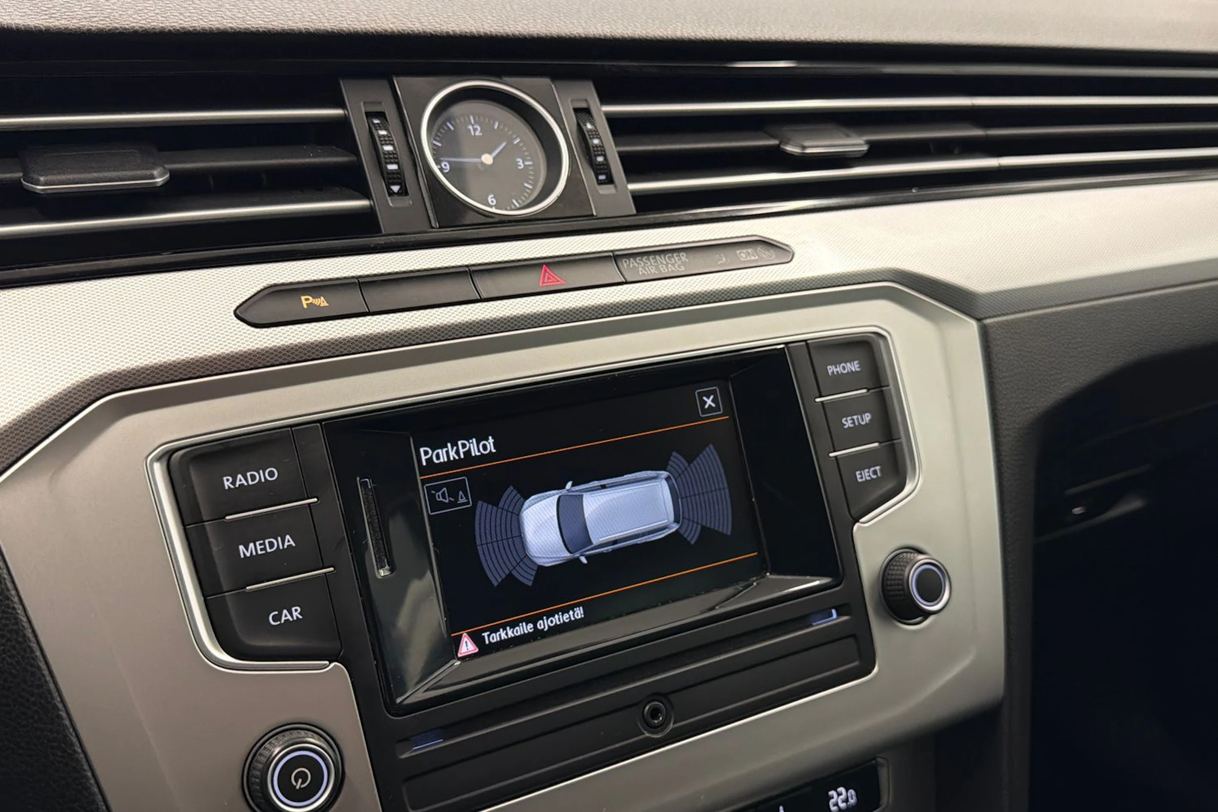 musta Volkswagen Passat 2016 kuva 25.