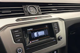 musta Volkswagen Passat 2016 kuva 25.