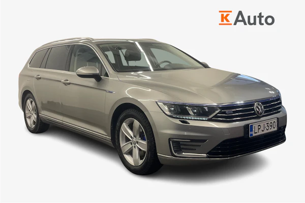Volkswagen Passat Variant GTE Plug-In Hybrid 160 kW (218 hv) DSG-automaatti