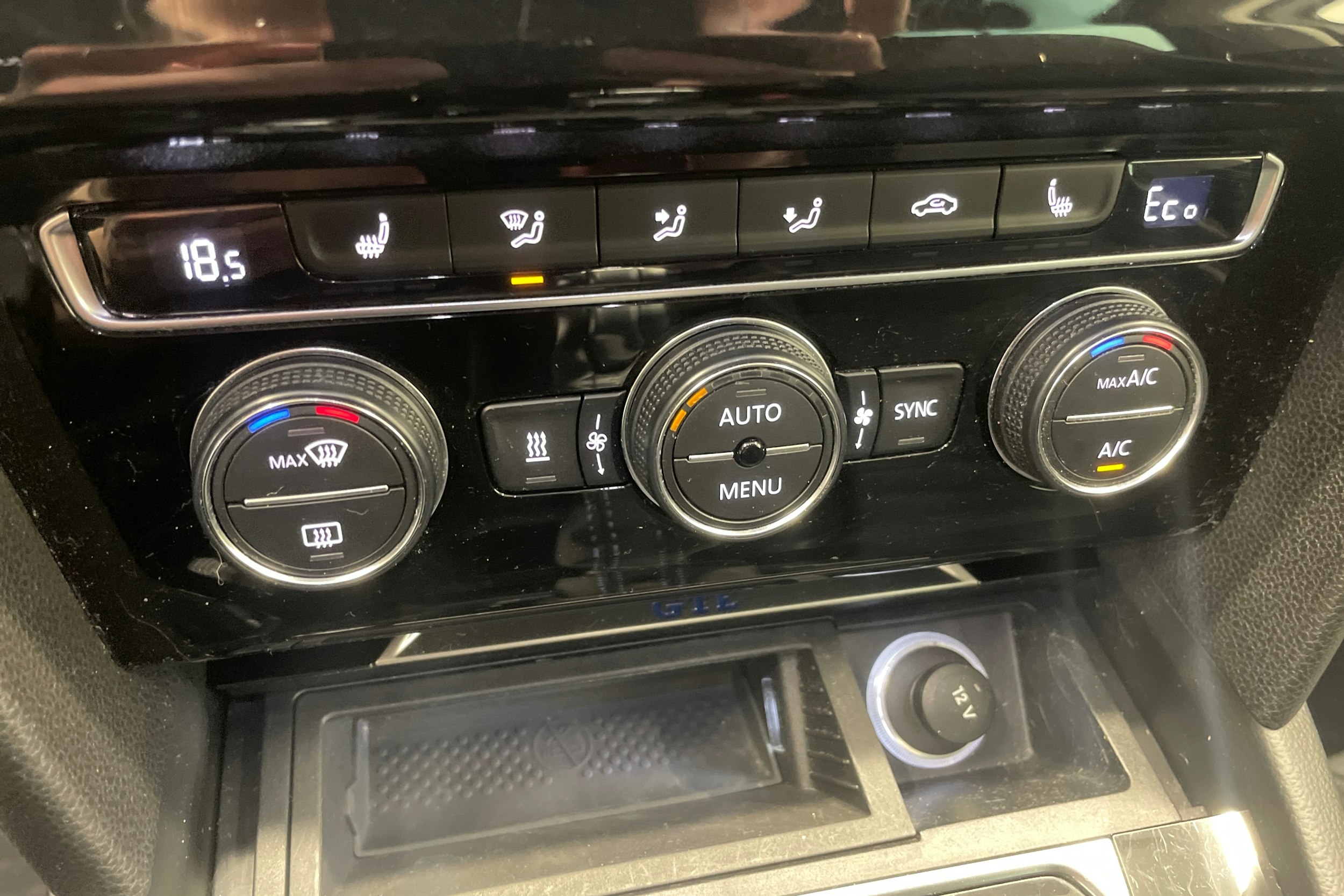 hopea Volkswagen Passat 2016 kuva 17.