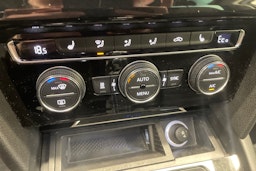 hopea Volkswagen Passat 2016 kuva 17.