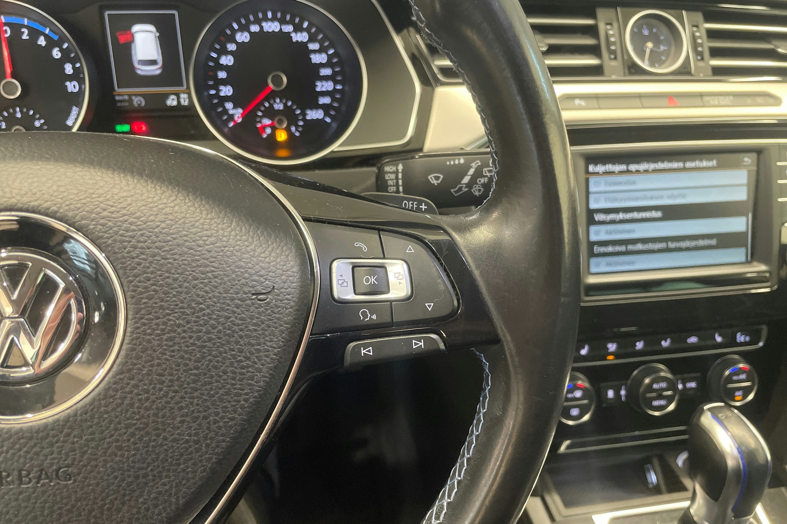 hopea Volkswagen Passat 2016 kuva 21.