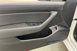 Valkoinen Volkswagen PASSAT 2016 kuva 14.