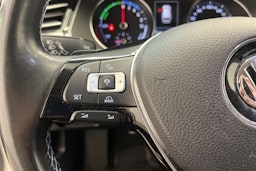 Valkoinen Volkswagen PASSAT 2016 kuva 17.