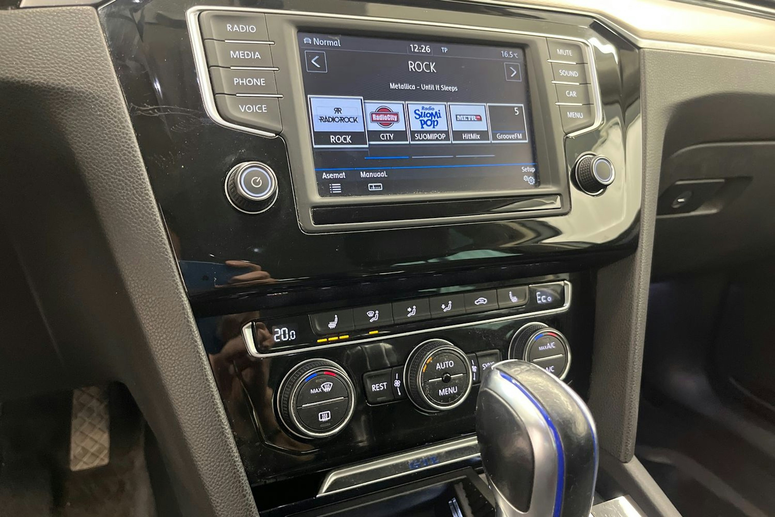 Valkoinen Volkswagen PASSAT 2016 kuva 19.