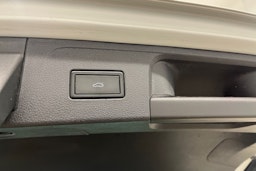 Valkoinen Volkswagen PASSAT 2016 kuva 25.