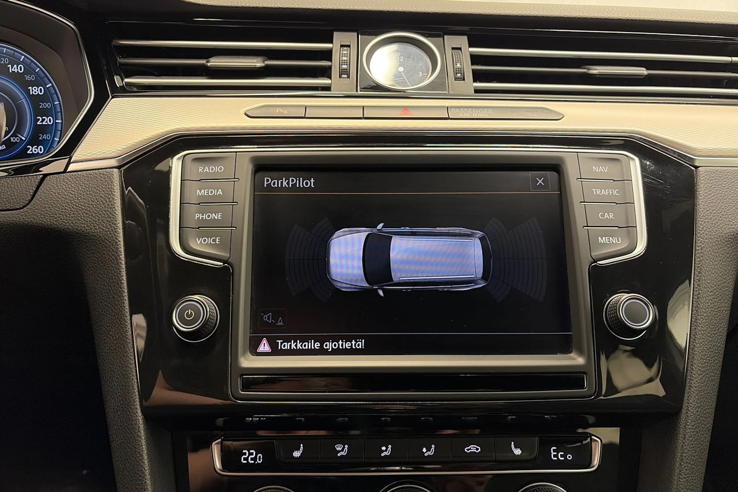 Volkswagen PASSAT 2016 kuva 22.